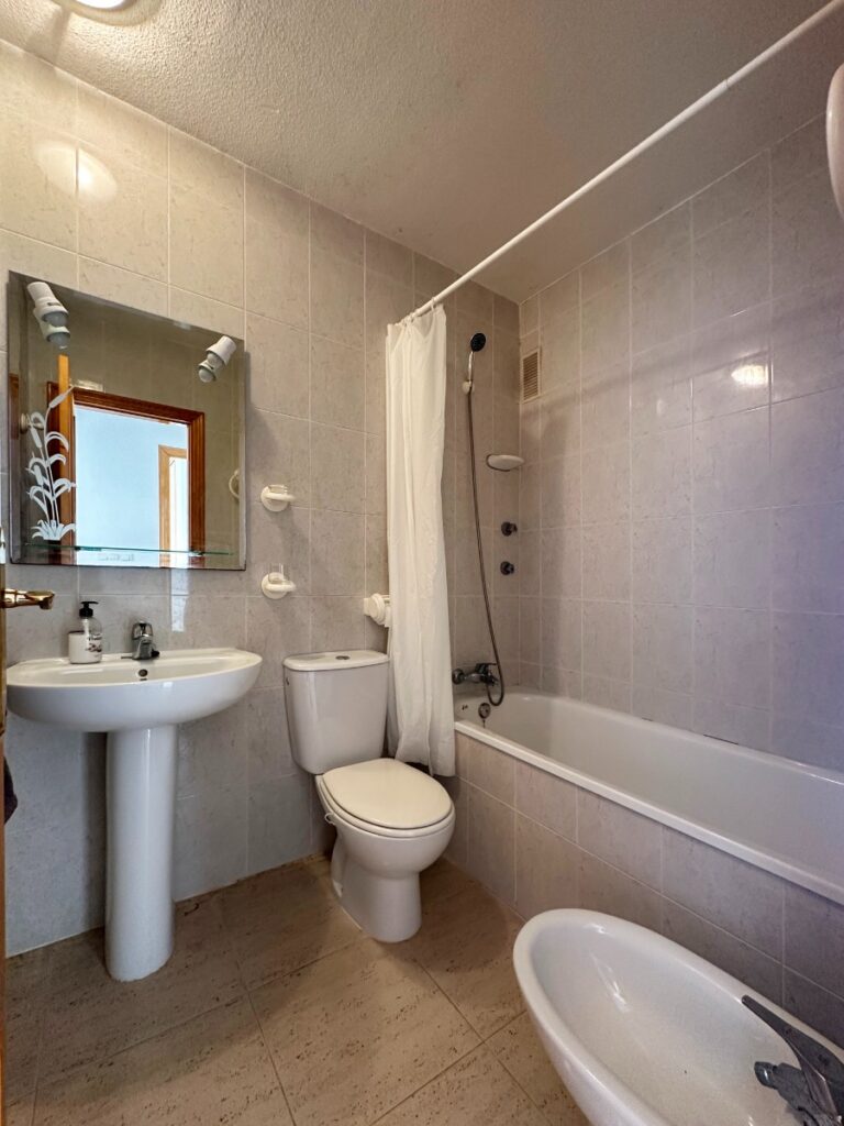 o_1j6akqtrh1nuj15no11t8138gr0d31