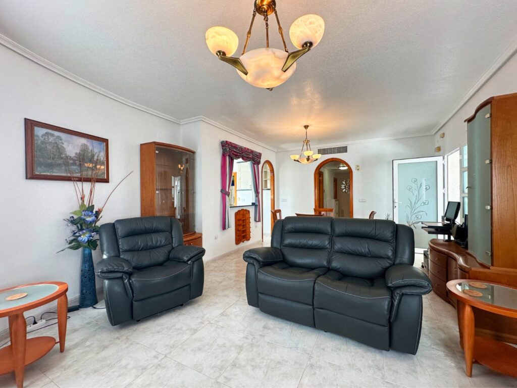 o_1j6iolasd1msb1b5n1bdi12ss2lc40