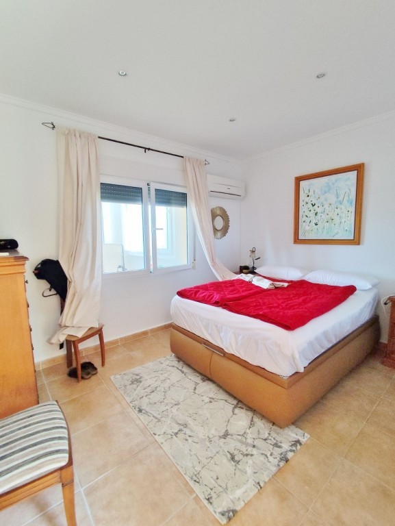 o_1j8387qr31tbj1429kkf16mp10eiic