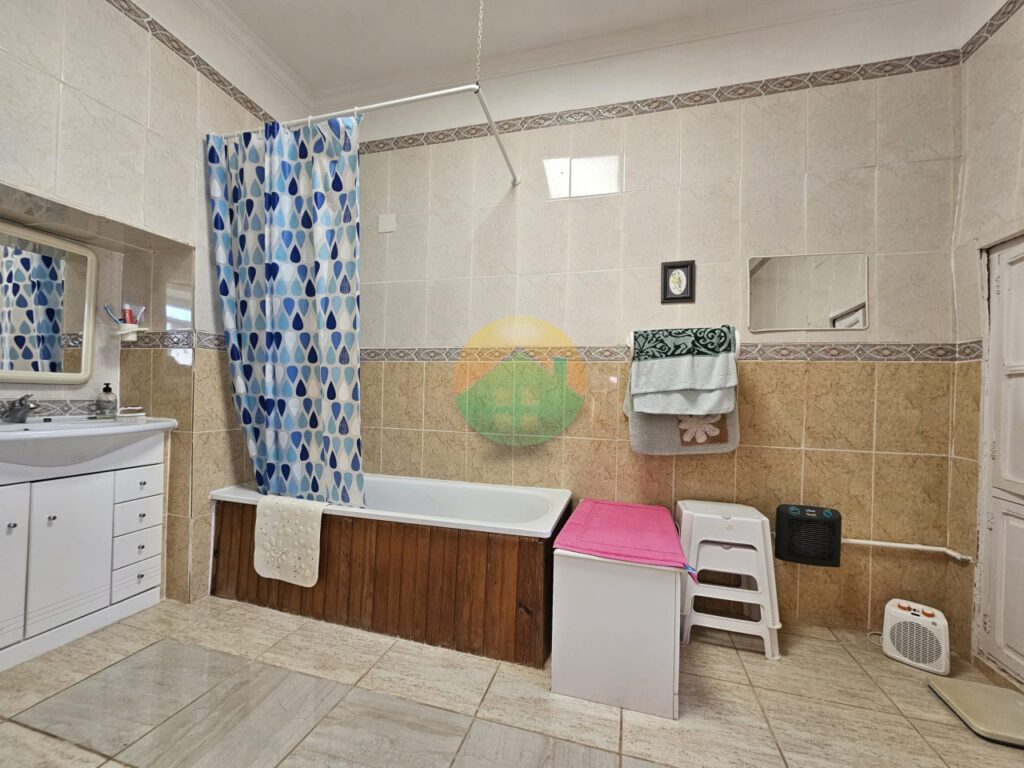 almagros01-6943f78283f5d