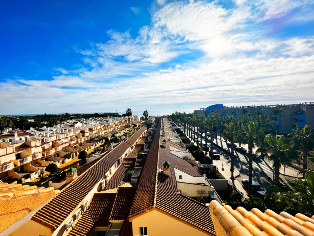 o_1jerqu8ps1qg011scu9suvnj836