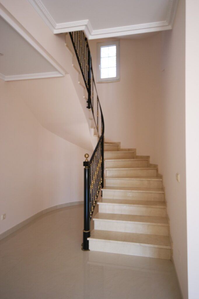 o_1jgf86hl91sqp14ggcki10k01b993o