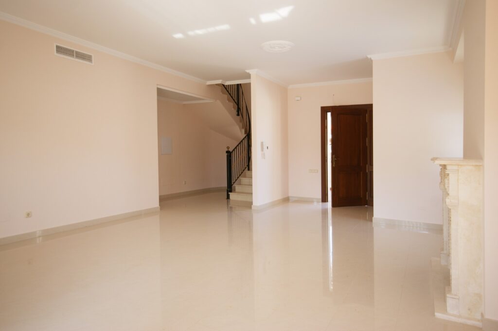 o_1jgf86hl9sh5178rb0hoj81904c