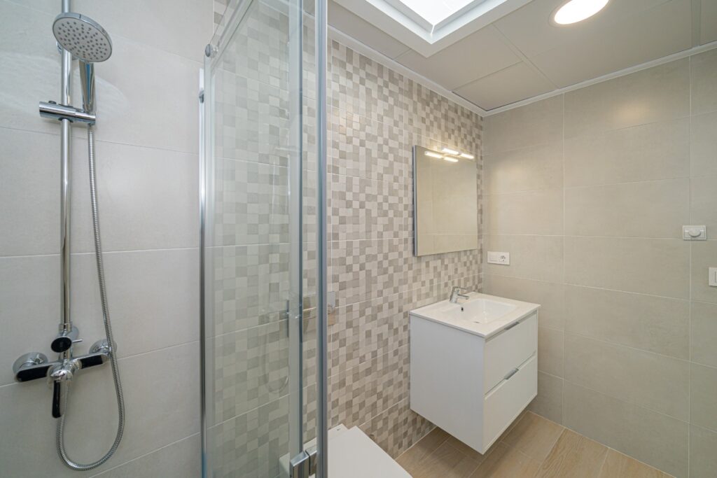 o_1jini90vb1f7a1106tnm1k3cu6m2f